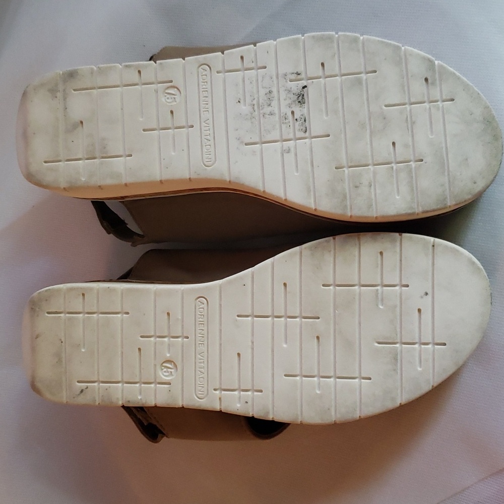 Adrienne Vittadini Sport Beige Summer Sandals 7.5 - Picture 12 of 15